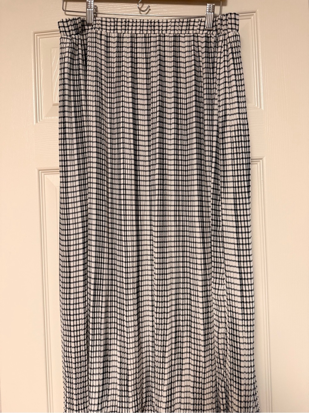 Adrianna Papell Black and White Check Pleated Maxi Skirt